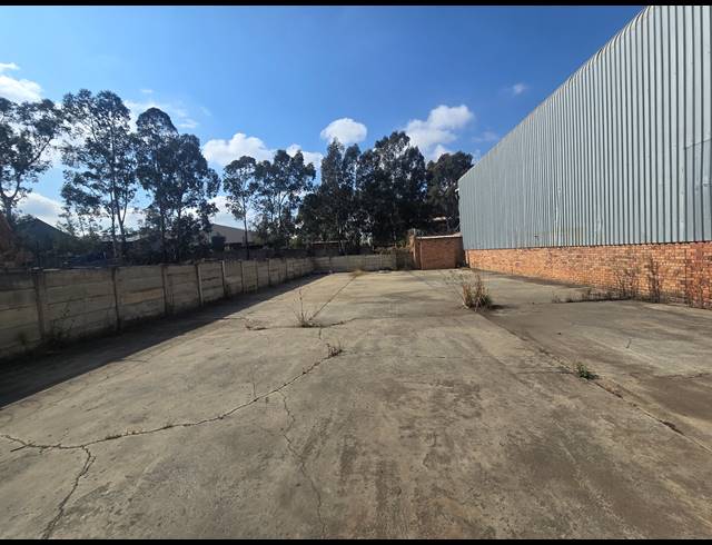 1,600M² WAREHOUSE TO LET IN ANDERBOLT